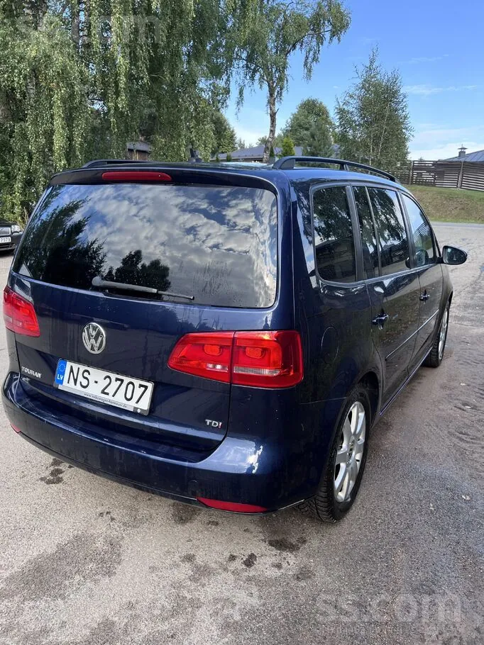 Volkswagen Touran 2014 photo 3