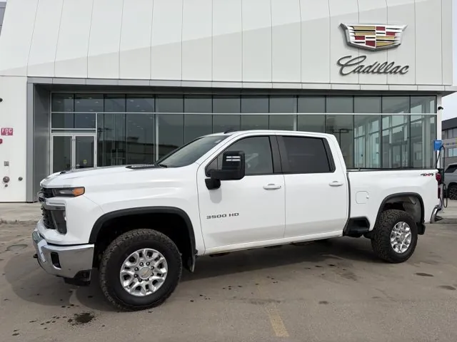 Chevrolet Silverado 3500Hd 2025 photo 2