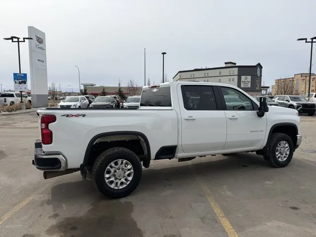 Chevrolet Silverado 3500Hd 2025 photo 3