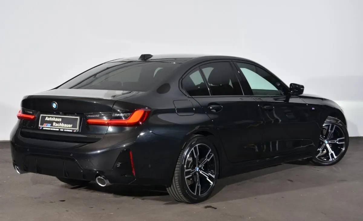 BMW 3 Series 2025 photo 2