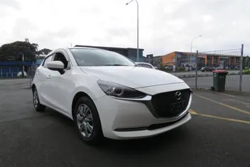 Mazda 2 2020 photo 2