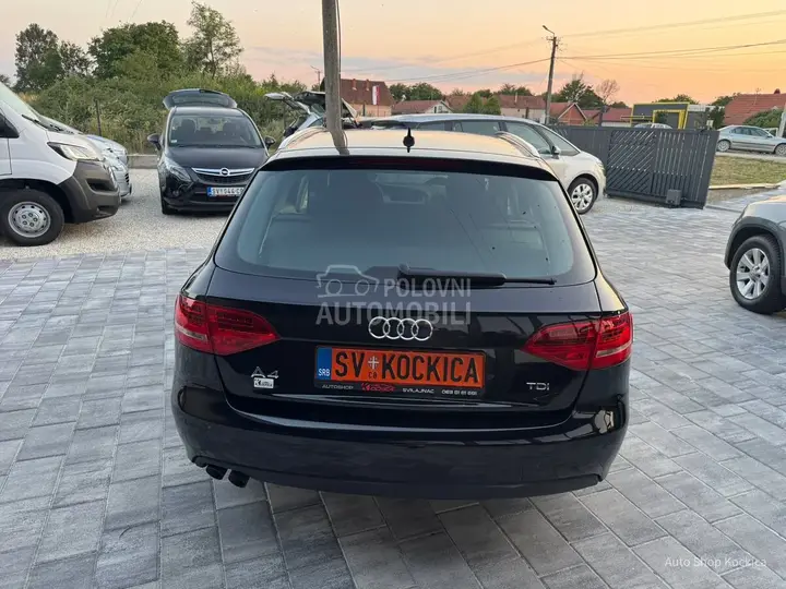 Audi A4 2011 photo 4