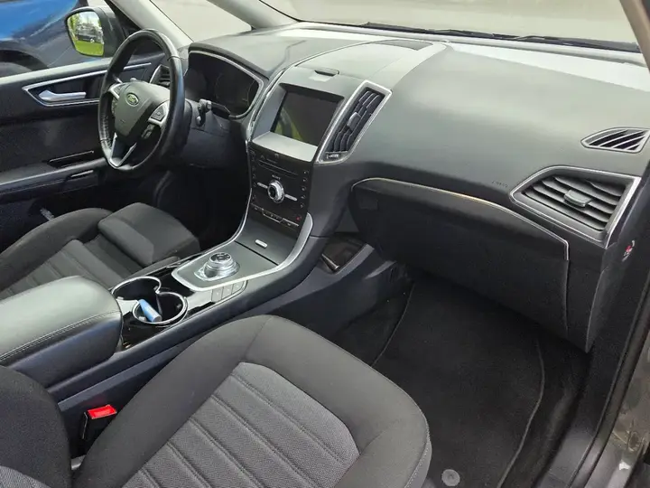 Ford Galaxy 2022 photo 3