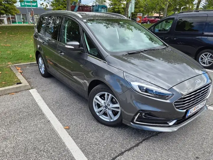 Ford Galaxy 2022 photo 2