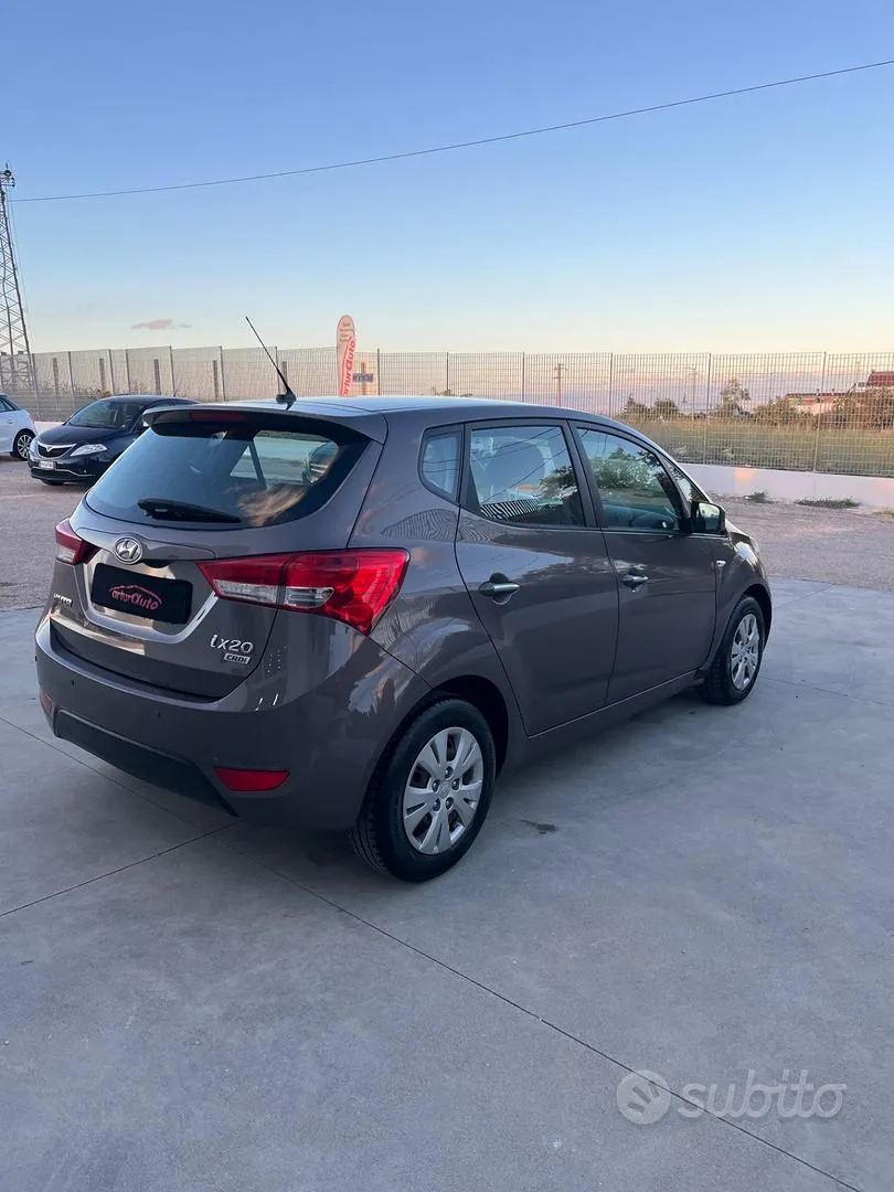 Hyundai Ix20 2011 photo 5
