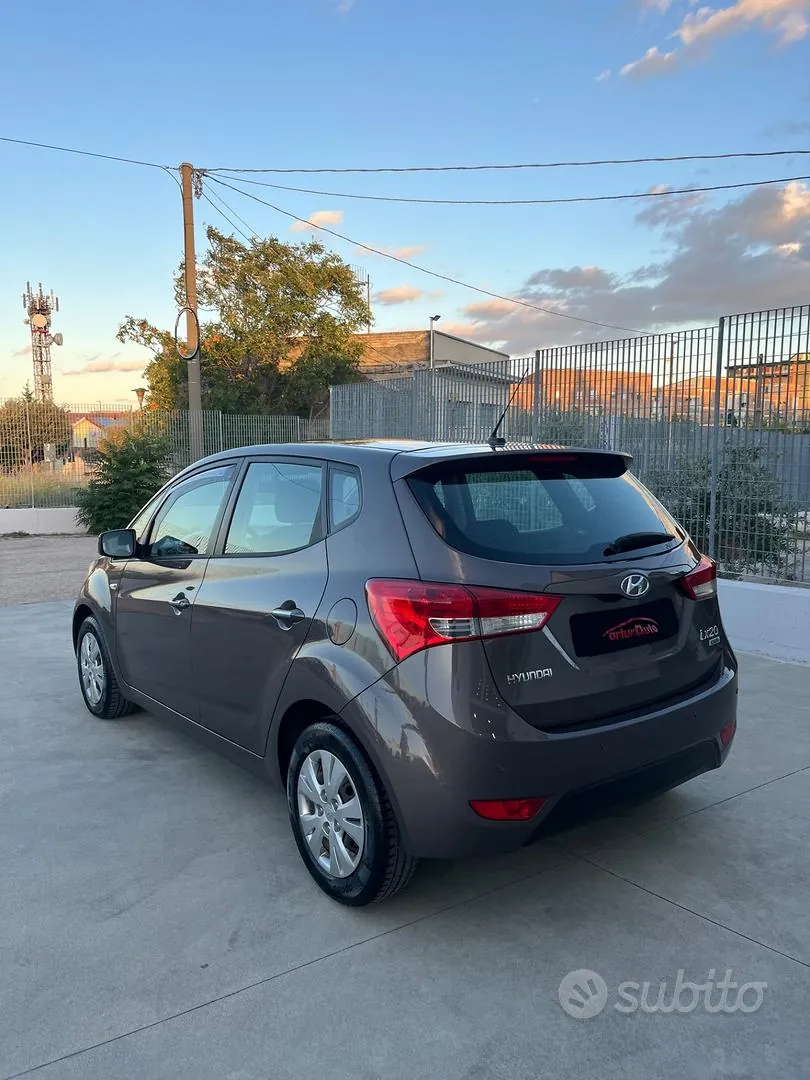 Hyundai Ix20 2011 photo 3