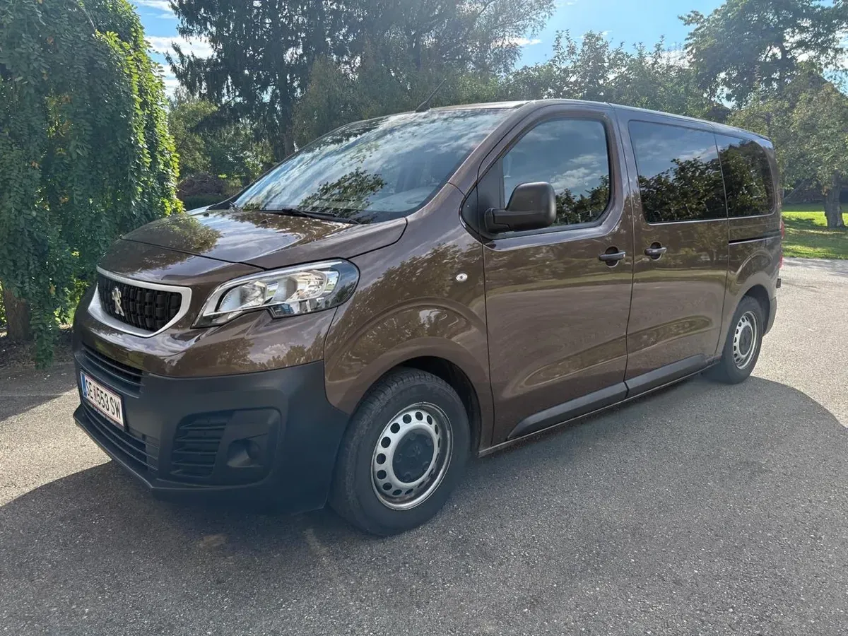 Peugeot Traveller