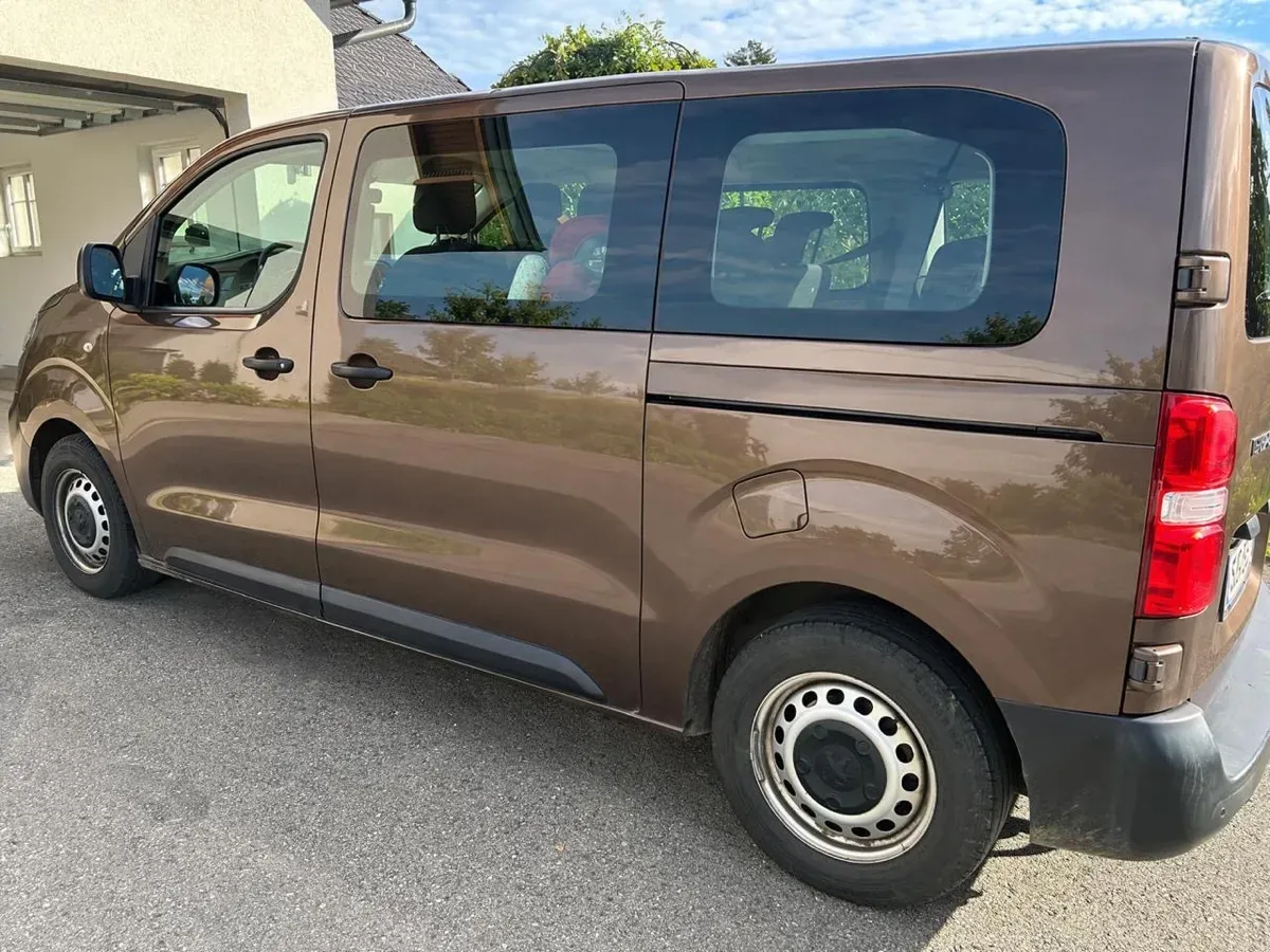 Peugeot Traveller 2020 photo 3