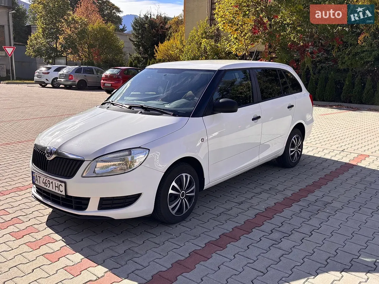 Skoda Fabia 2013 photo 3