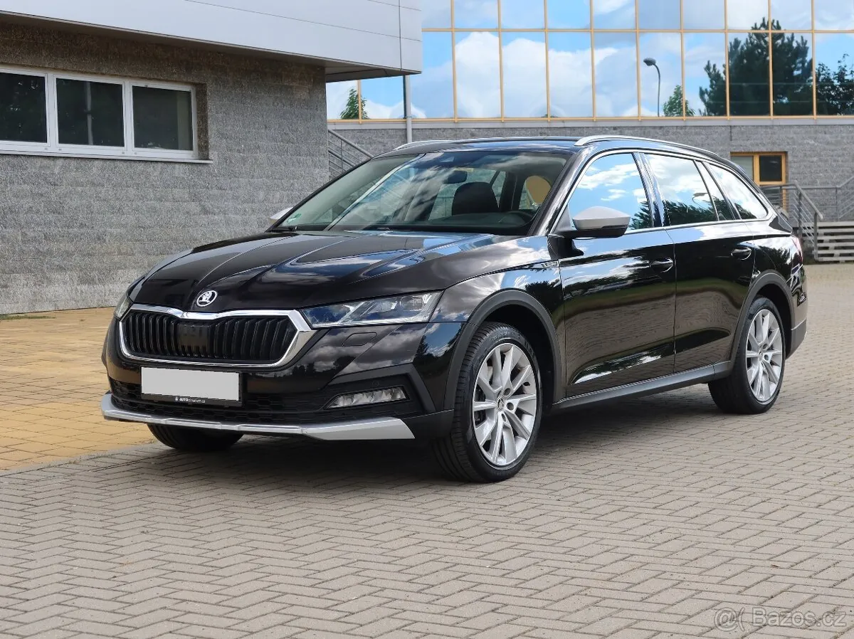 Skoda Octavia 2023 photo 2