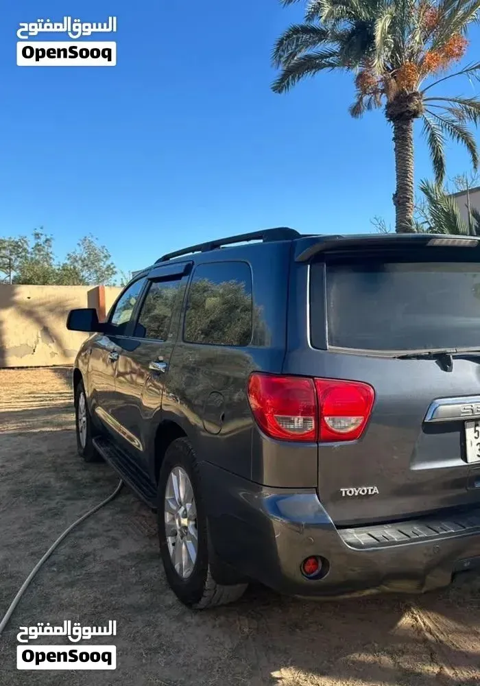 Toyota Sequoia