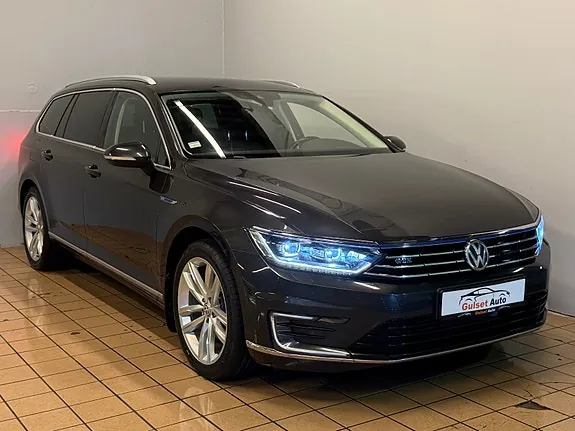 Volkswagen Passat 2018 photo 2