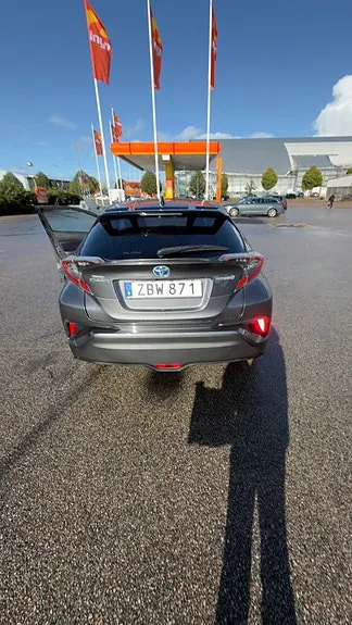 Toyota C-Hr 2018 photo 4