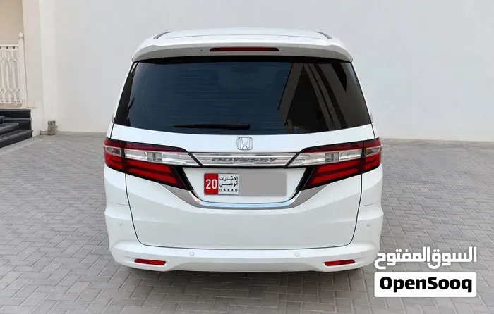 Honda Odyssey 2015 photo 2