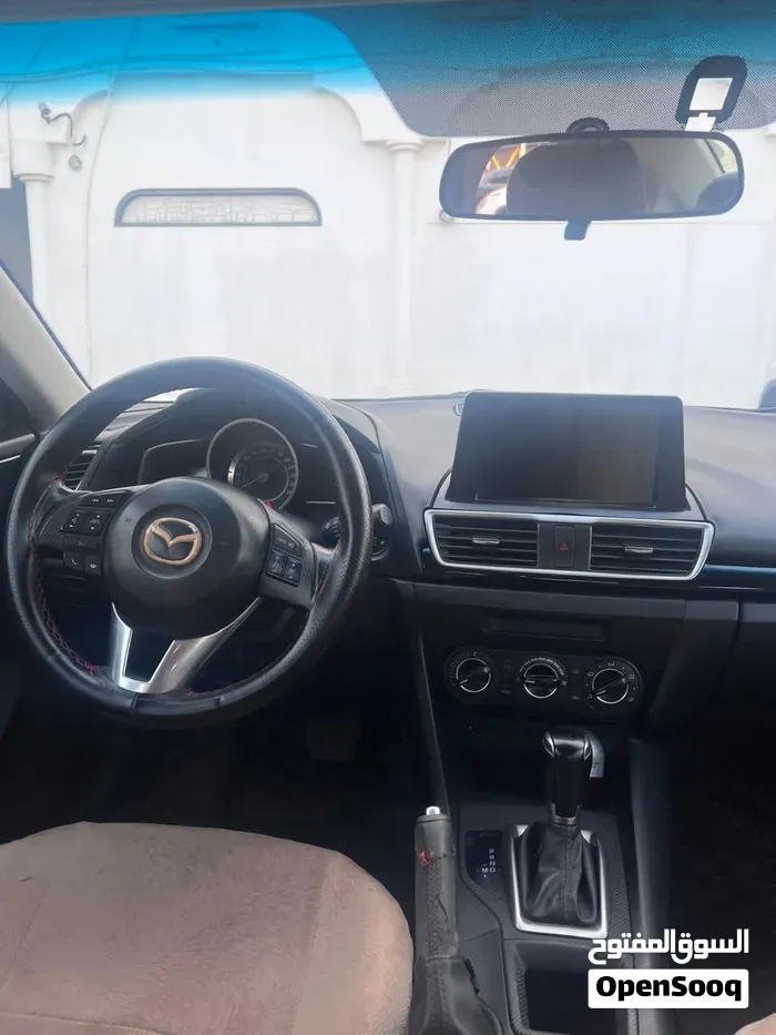 Mazda 3 2016 photo 2