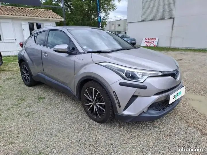 Toyota C-Hr 2018 photo 3