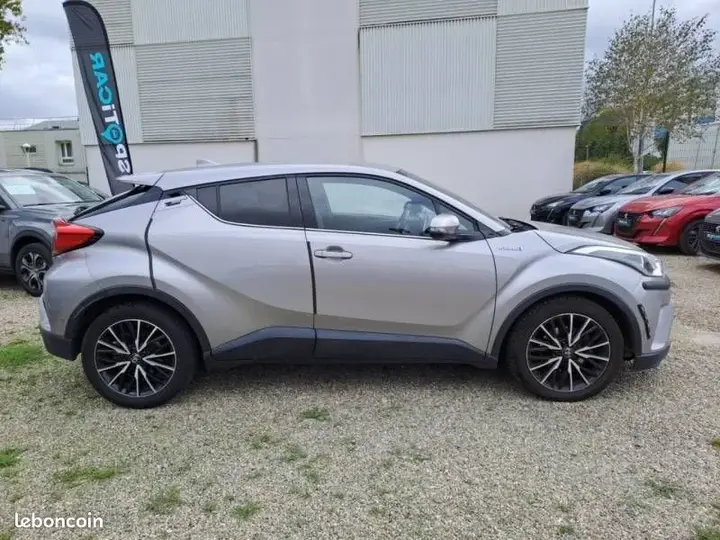 Toyota C-Hr 2018 photo 4