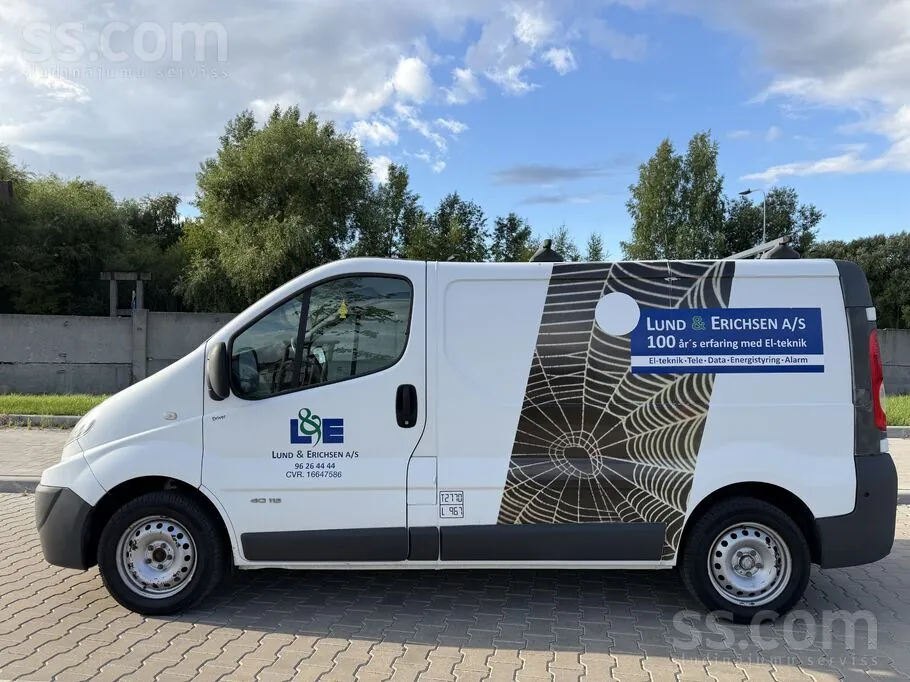 Renault Trafic 2010 photo 2