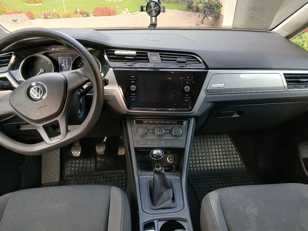 Volkswagen Touran 2019 photo 3