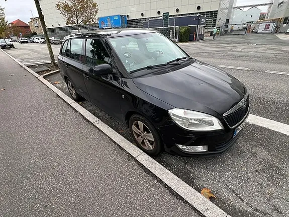 Skoda Fabia 2014 photo 3