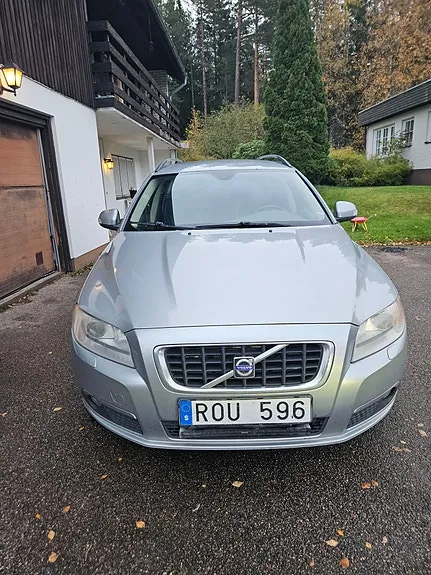 Volvo V70 2009 photo 2