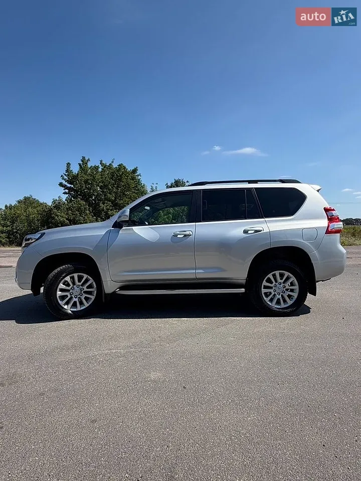 Toyota Land Cruiser Prado 2013 photo 3