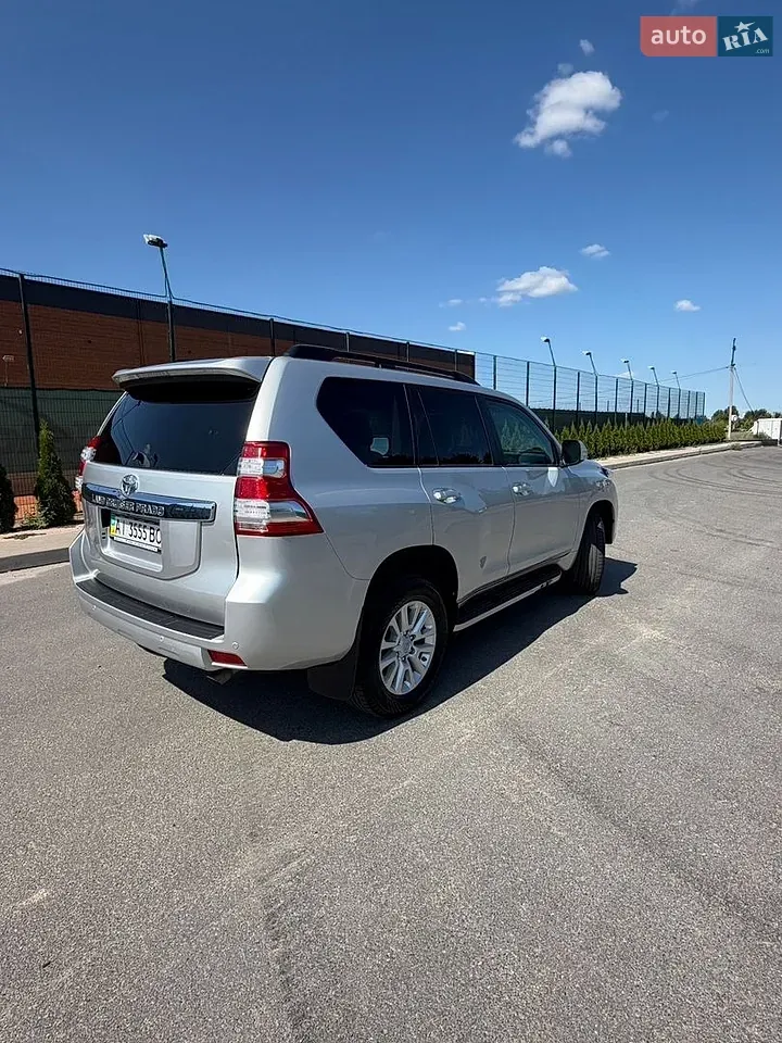 Toyota Land Cruiser Prado 2013 photo 5