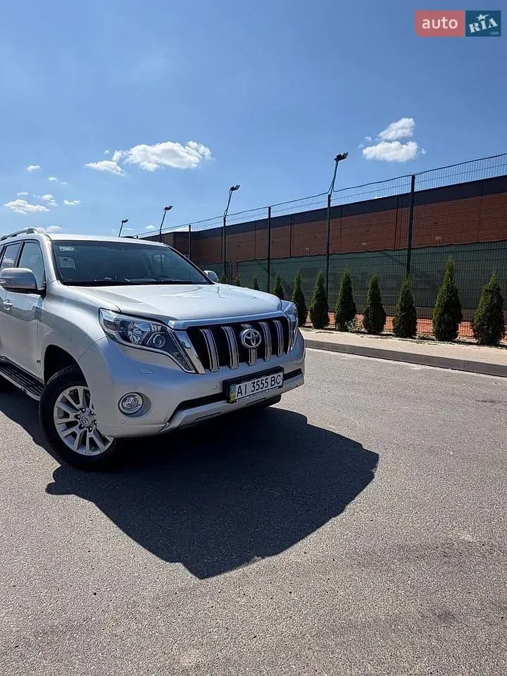 Toyota Land Cruiser Prado 2013 photo 2