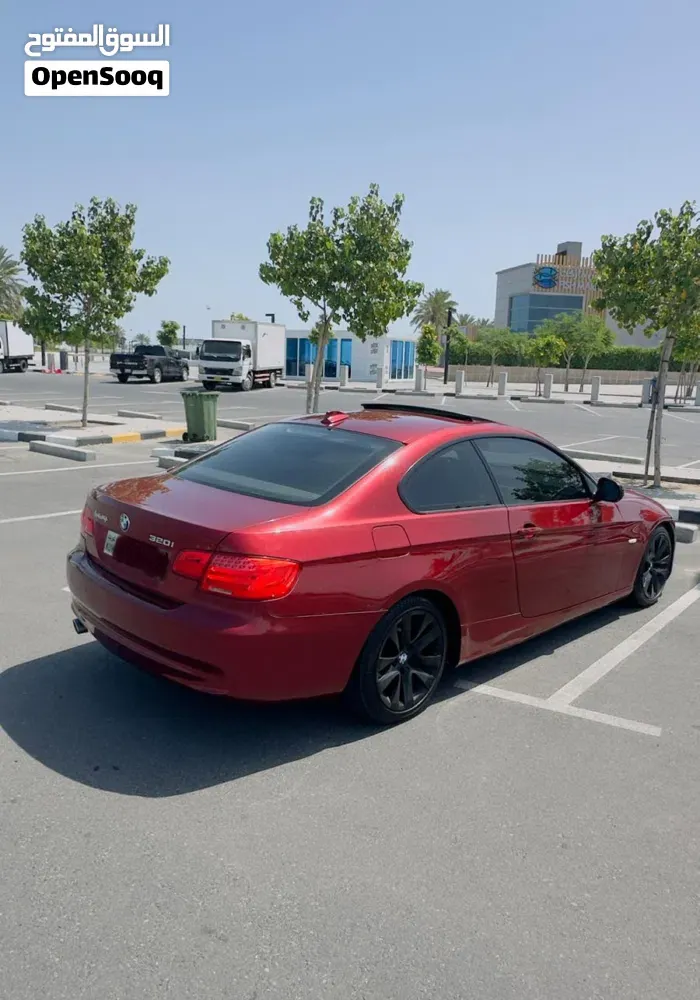 BMW 3 Series 2012 photo 3