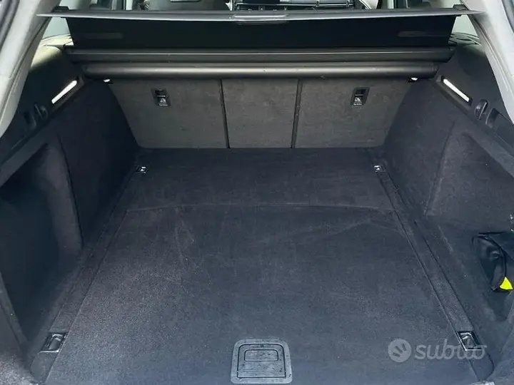 Audi A4 2023 photo 5