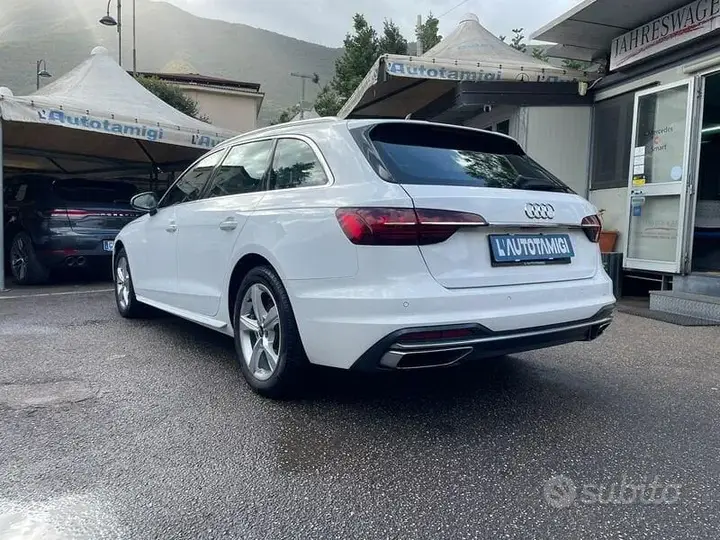 Audi A4 2023 photo 4