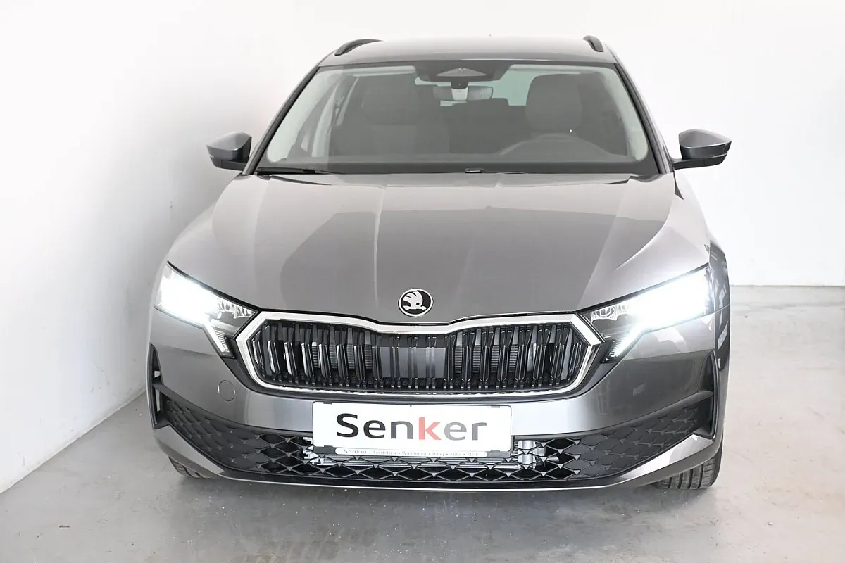 Skoda Octavia 2025 photo 3