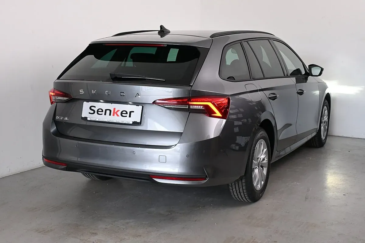 Skoda Octavia 2025 photo 2