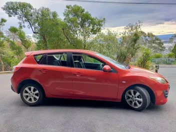 Mazda 3 2011 photo 2