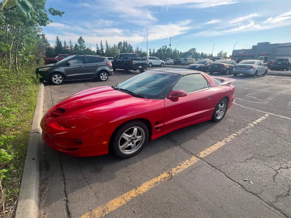 Pontiac Firebird 1998 photo 2