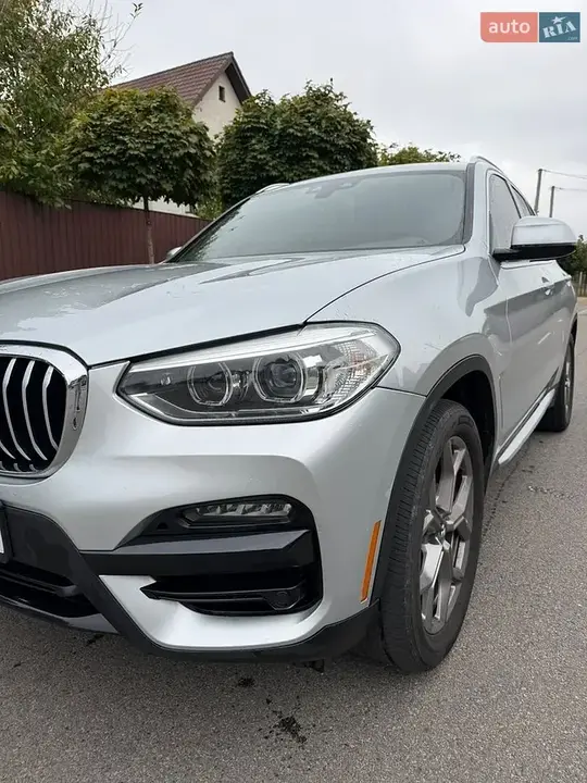 BMW X3 2019 photo 2