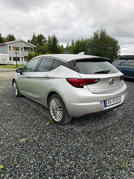 Opel Astra 2017 photo 2