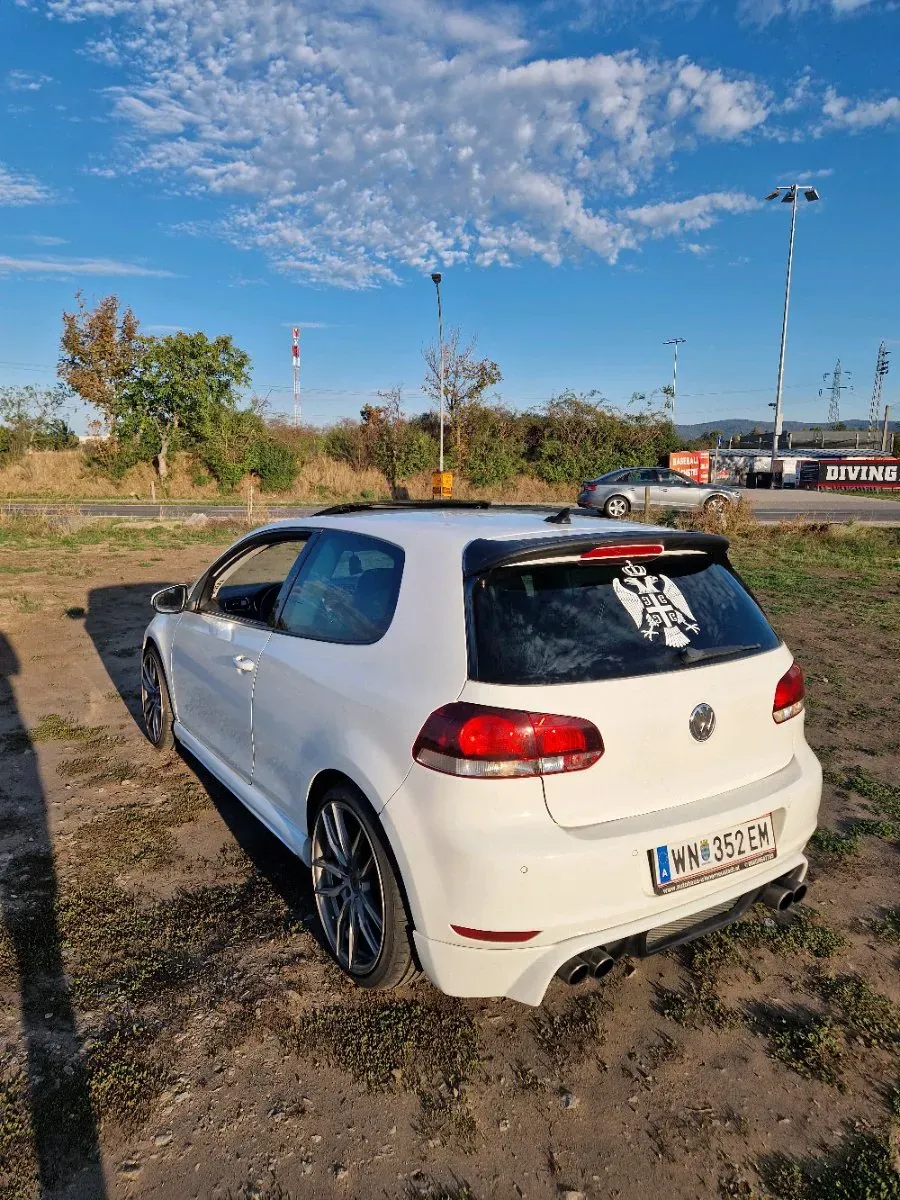 Volkswagen Golf 2009 photo 2