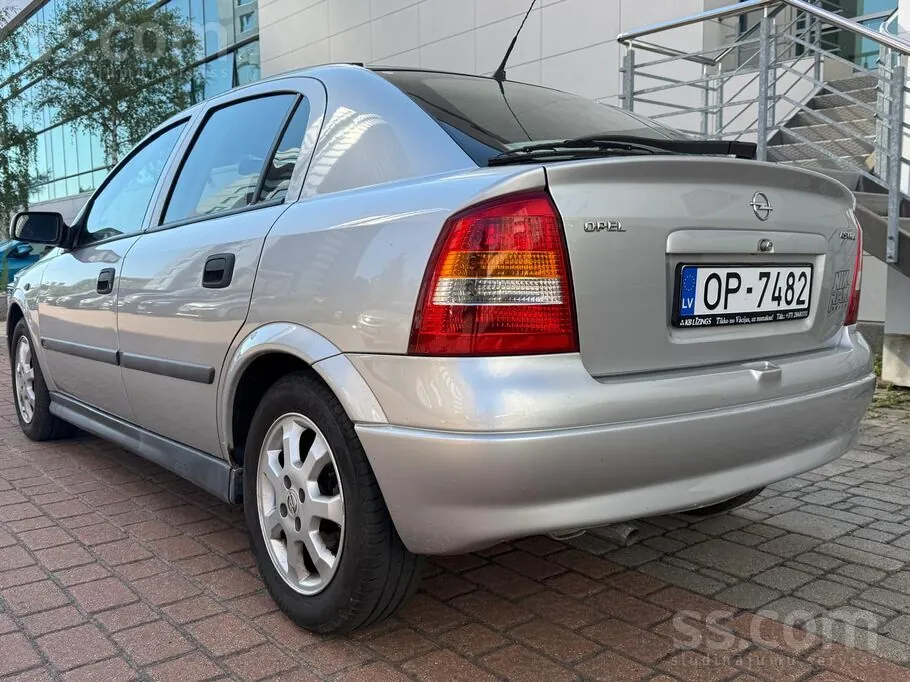 Opel Astra 2000 photo 4