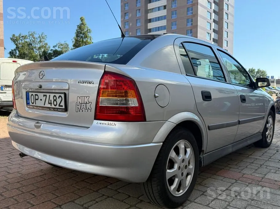 Opel Astra 2000 photo 3