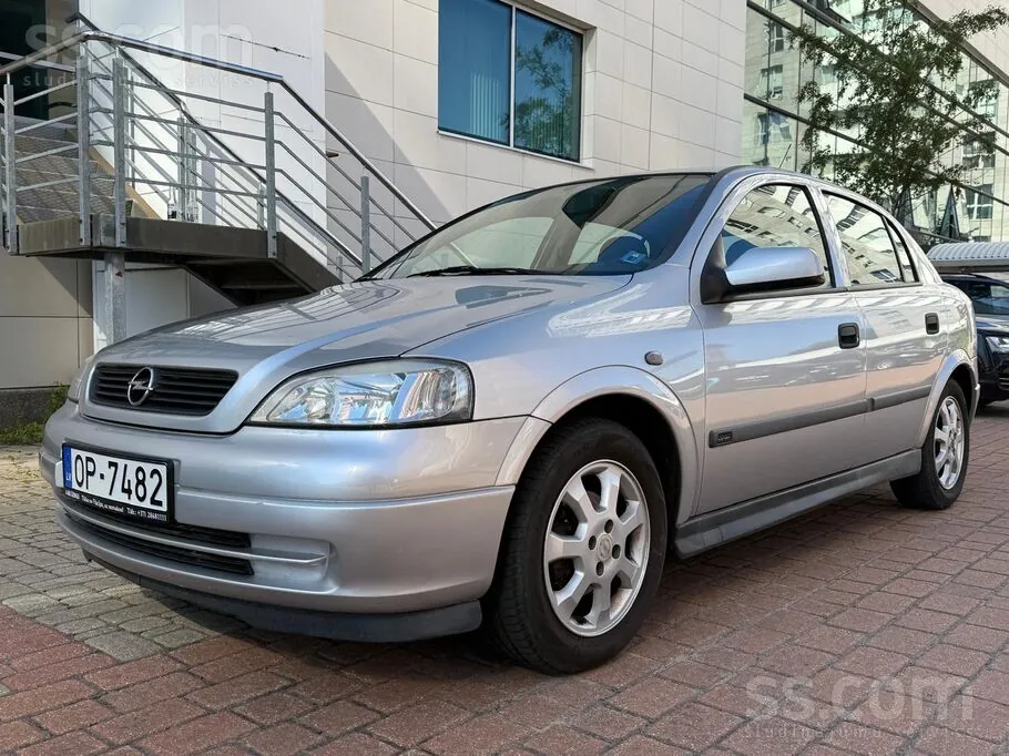 Opel Astra 2000 photo 2