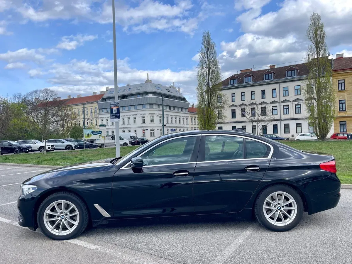 BMW 5 Series 2017 photo 2
