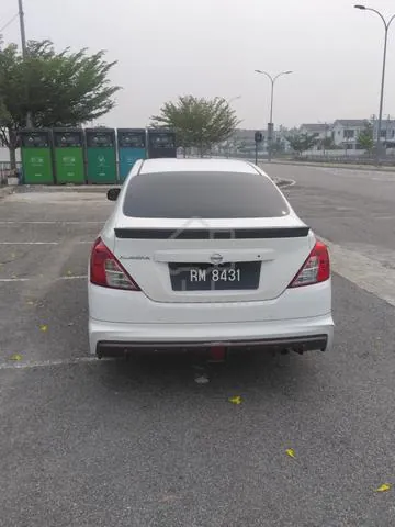 Nissan Almera
