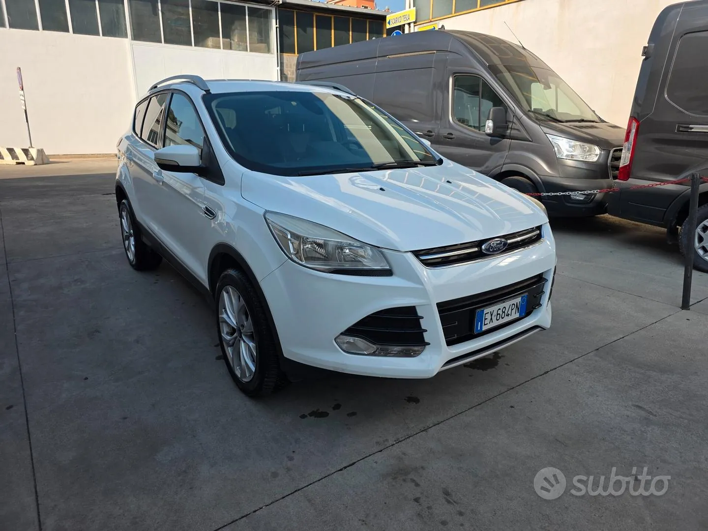 Ford Kuga 2015 photo 2