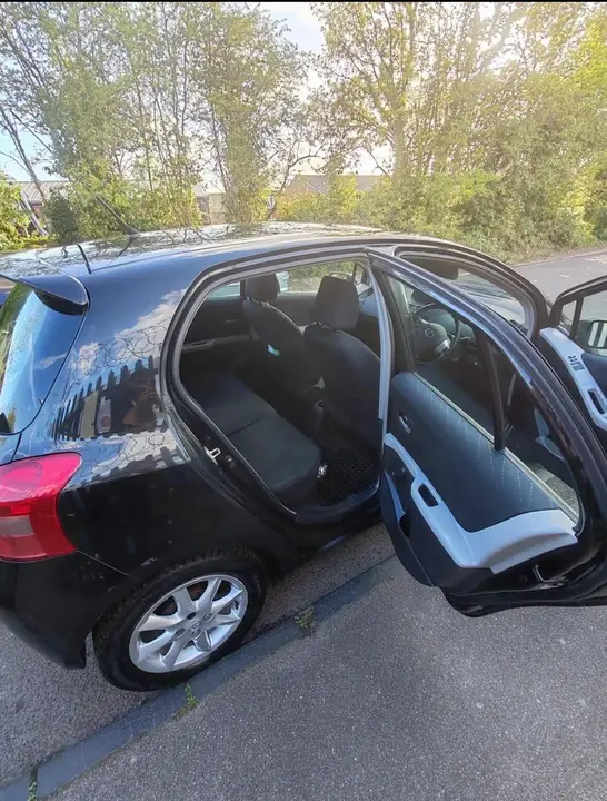 Toyota Yaris 2007 photo 3