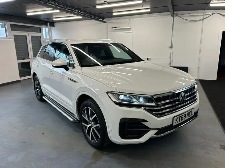 Volkswagen Touareg 2019 photo 2