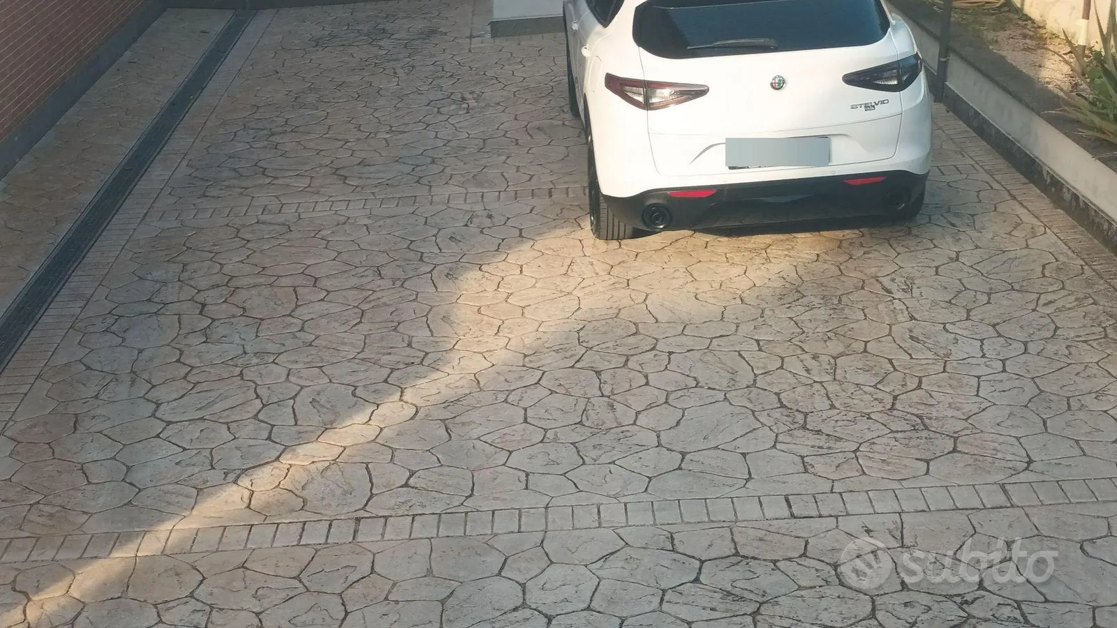 Alfa Romeo Stelvio 2023 photo 2
