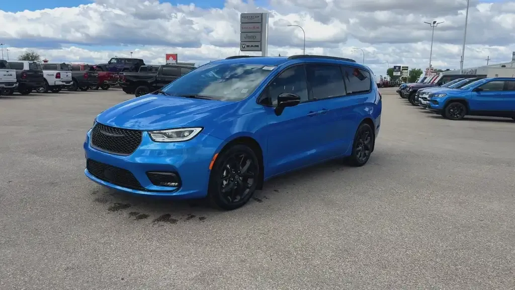 Chrysler Pacifica 2026 photo 3