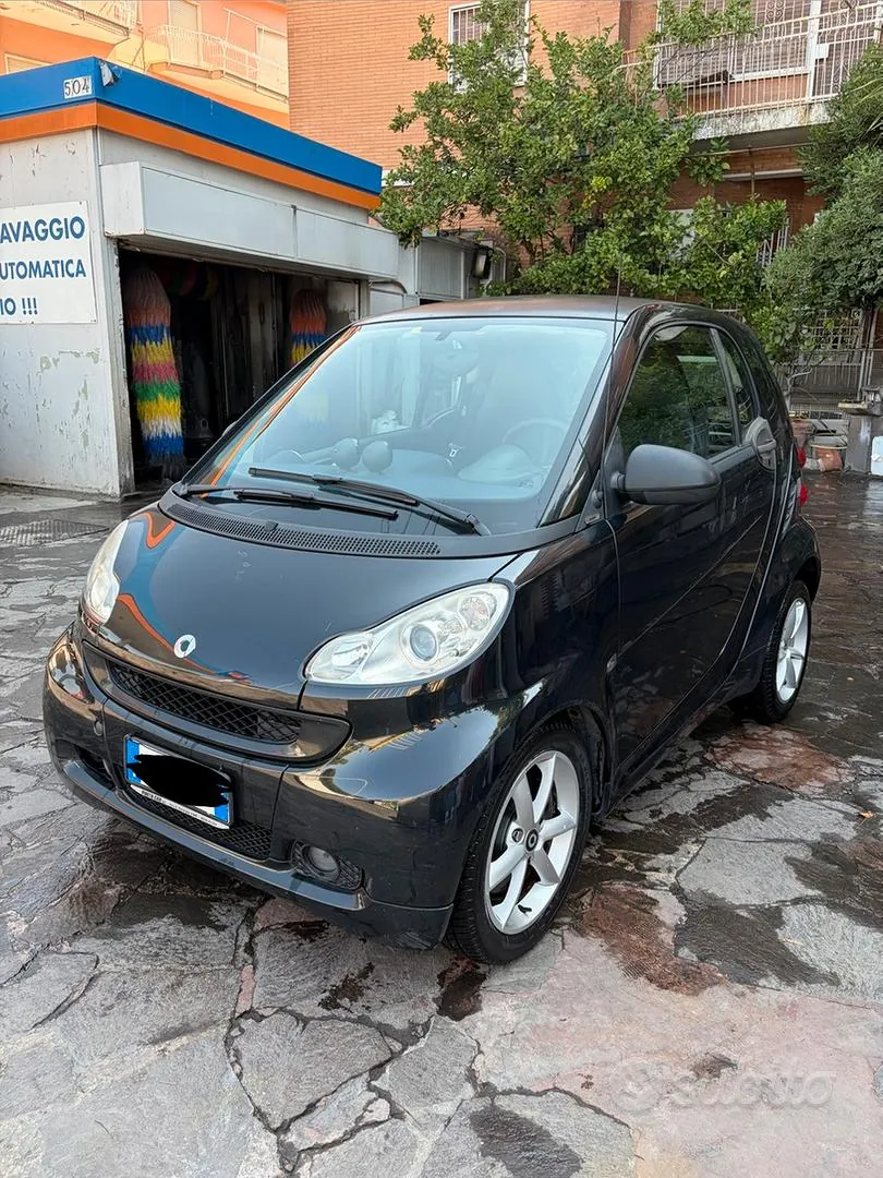 Smart Fortwo 2011 photo 2