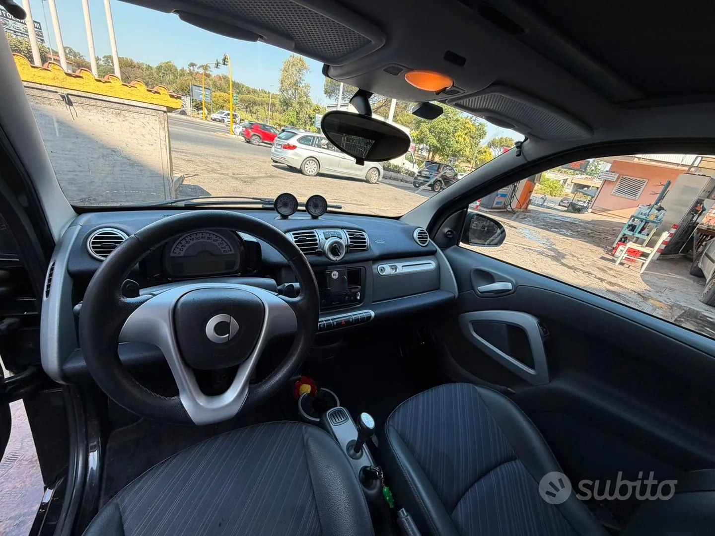 Smart Fortwo 2011 photo 4